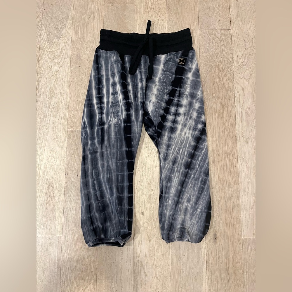 Tie dye, white and bluish black cropped workout, yoga pants.